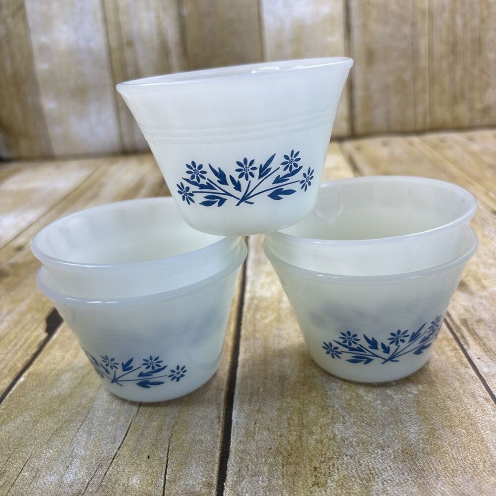 Vintage Pyr-o-Rey DYNAWARE Milk Glass Blue Daisy Custard Cups Set of 5